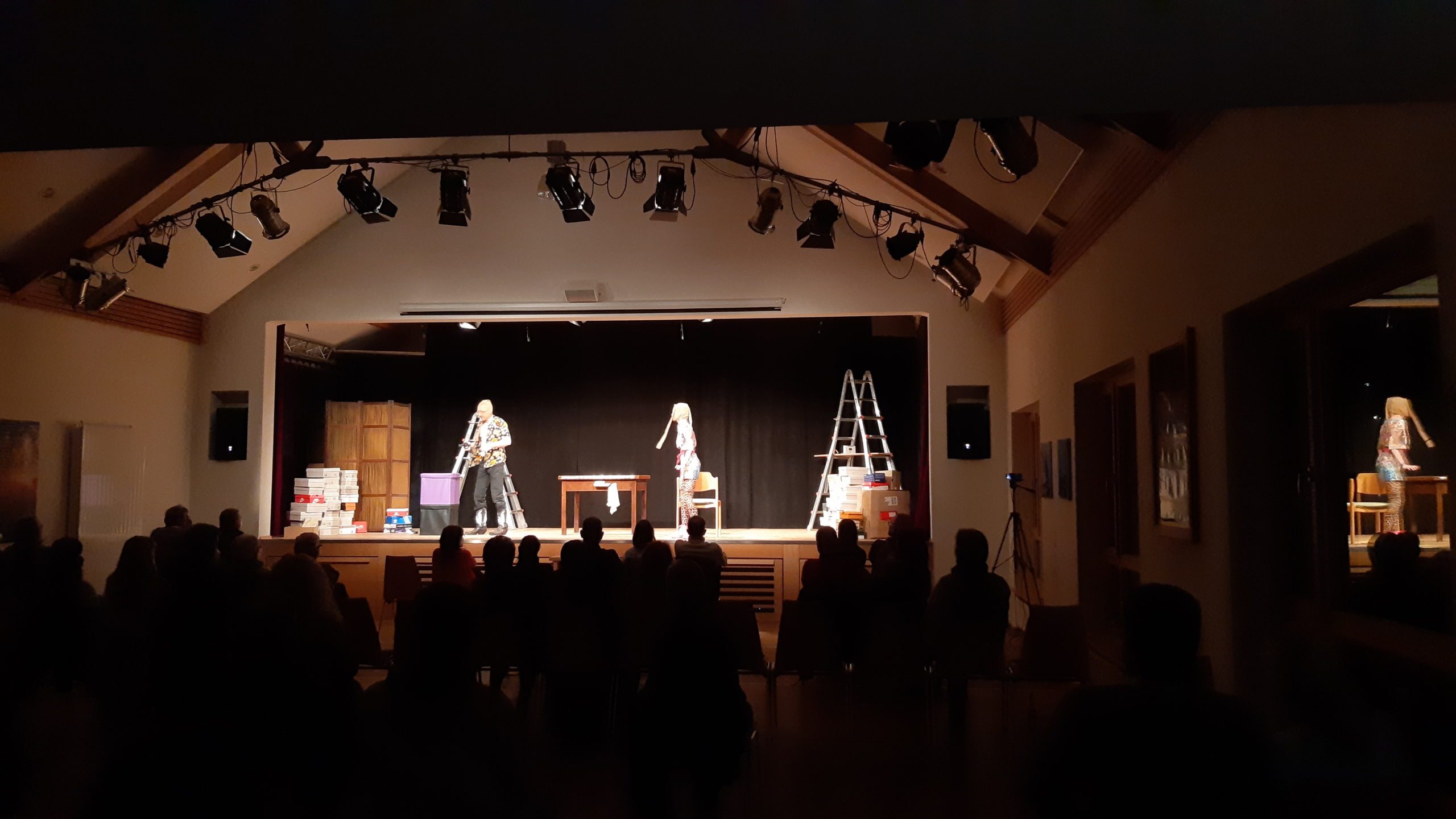 Zwei wie Bonnie und Clyde – Theatergruppe Rohr Zwei wie Bonnie und Clyde – Theatergruppe Rohr